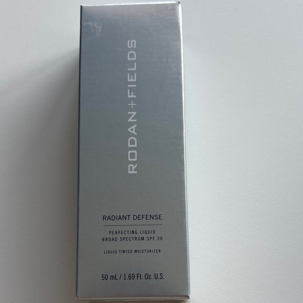 Rodan + Fields Radiant Defense Liquid Tinted Moisturizer - beige